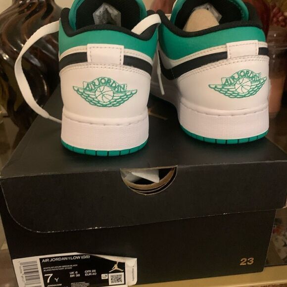 Air jordan size 7Y - Picture 4 of 4